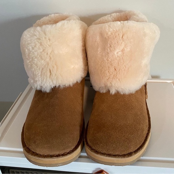 Cloud Nine Trixe Wheat Sheepskin Winter Boots - Picture 2 of 10